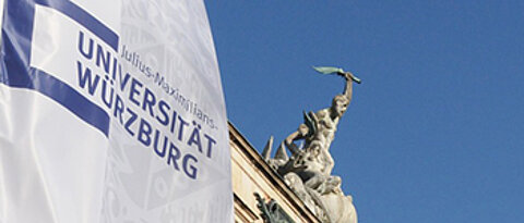 Flagge der Universität Würzburg, Prometheus Statue, Sanderring