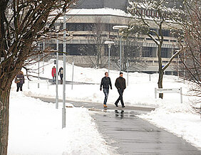Schnee auf dem Hubland-Campus