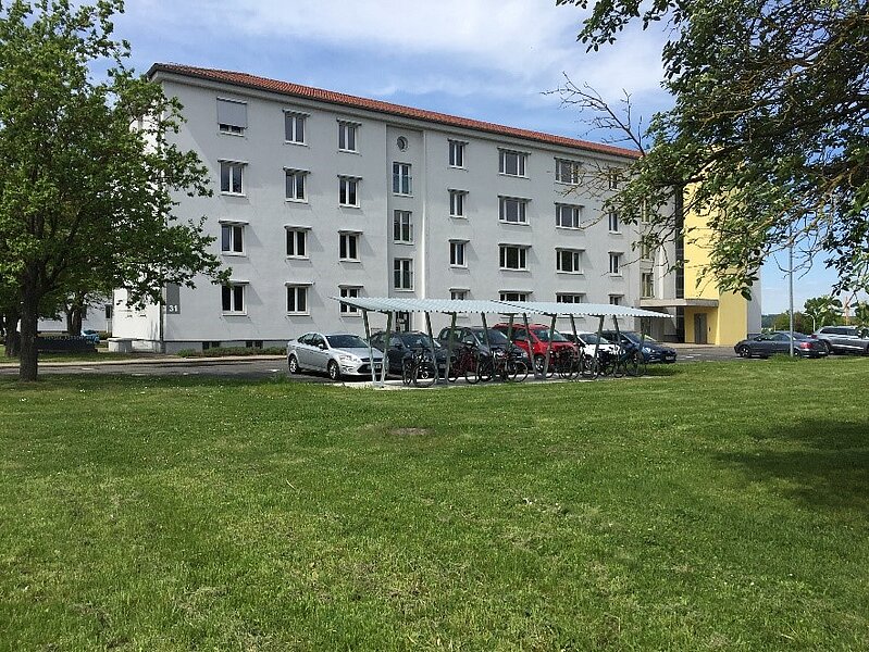 Außenansicht Physik, Astronomie Ost und West