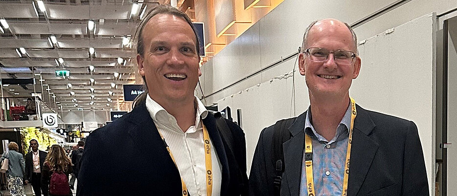 Studienleiter Marc-Steffen Raab, Leiter des Myelomzentrums am UKHD und Erstautor der Publikation (rechts) mit Leo Rasche, Oberarzt in der Medizinischen Klinik und Poliklinik II des UKW und Letztautor der Studie.