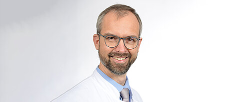 Professor Ulrich Pecks leitet seit Oktober 2023 den Studiengang Maternale Gesundheit und Hebammenwissenschaft sowie die Geburtshilfe am Uniklinikum Würzburg. 