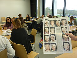 Anschauungsmaterial für die Gruppenarbeit. GSiK-Tag-Workshop der Biologie. (Foto: K. Laustsen)