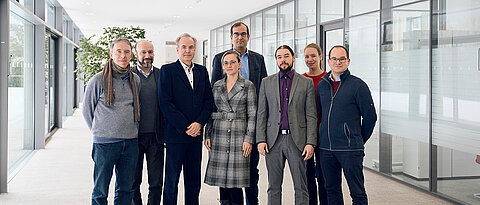 Bei der Gründung des Netzwerks digitale Sicherheit in Passau (v.l.): Felix Freiling, Samuel Kounev, Henrich C. Pöhls, Alexandra Dmitrienko, Dr. Stefan Katzenbeisser, Martin Schramm, Juliane Krämer, Dominik Herrmann.