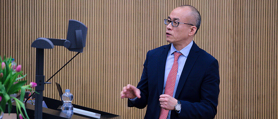 Professor Wu Yongping von der Tsinghua University aus Peking war Auftaktredner bei der Tagung „Asia: Global Challenges, Regional Conflicts, and National Logics“