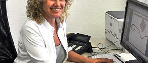 Anika Raendchen an ihrem Arbeitsplatz - dem Rektorat der Pflugschule in Biberach. (Foto: privat)
