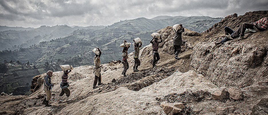 Working in the mines is physically very demanding, but it is an important source of income for less privileged sections of the population. As a result, the population in the cobalt belt in the Democratic Republic of Congo is growing significantly.