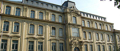 Die Alte Augenklinik am Röntgenring 12 in Würzburg. (Archivfoto: Robert Emmerich)