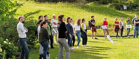 Am 1. Vernetzungstreffen zum Thema "BNE in der Lehre" am 24. Mai 2022 nahmen Dozierende aus neun von zehn Fakultäten sowie aus zentralen und weiteren Einrichtungen der Universität teil. (Foto: David Holzhacker)