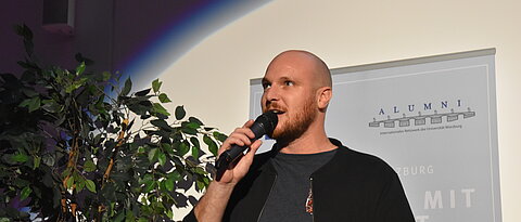 Auftritt Dr. Bobineau - ScienceSlam 2019, Foto: Universitätsarchiv