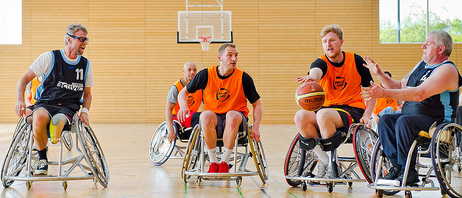 Ob Bundesligaprofi oder nicht – Basketball im Rollstuhl ist spannend und dynamisch.