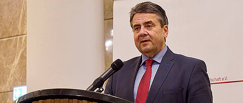 Die Diskussionsreihe "Würzburger Impulse" wird mit Sigmar Gabriel als Gast eröffnet.