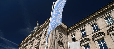 Die Neue Universität am Sanderring - Hauptsitz der Wirtschaftswissenschaftlichen Fakultät der JMU.