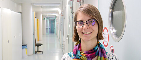 Hannah Haberkern hat an der Universität Würzburg Biomedizin studiert. Nach 14 Jahren im Ausland ist sie jetzt an die JMU zurückgekehrt. 