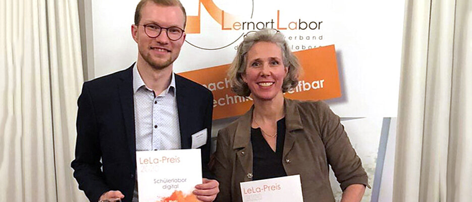 Dr. Katja Weirauch und Stephan Günster nahmen die Auszeichnungen stellvertretend für die Projektbeteiligten in Dresden entgegen. 