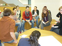 Gruppenarbeit beim Workshop der Wirtschaftswissenschaft (Foto: K. Laustsen)