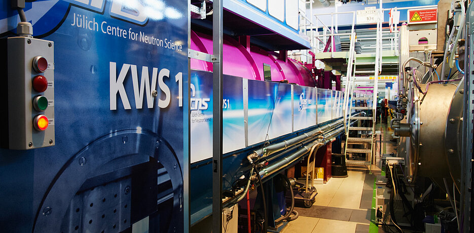 Die Neutronenkleinwinkelstreuapparatur KWS-1 an der Jülicher Außenstelle am Heinz Meier-Leibnitz Zentrum in Garching eignet sich hervorragend zur Untersuchung von Nanostrukturen. (Foto: W. Schürman, TU München)