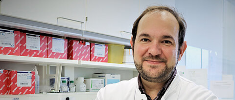 Der Biologe Dr. Gustavo Ramos hat seit dem 1. Dezember 2023 eine von der Deutschen Forschungsgemeinschaft (DFG) geförderte Heisenberg-Professur für Immunkardiologie inne.