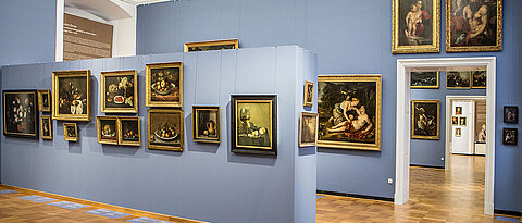 Einer der Niederländersäle in der Gemäldegalerie des Martin von Wagner Museums. Die Rubens-Madonna über der Tür ist endlich zurück.