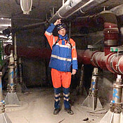 Ulrich Püschner im Chienbergtunnel vor der Sanierung im Jahr 2020.