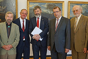 Bei der Dankveranstaltung der Uni Würzburg für die Carl Friedrich von Siemens Stiftung (von links): Stiftungsrat Bert Hölldobler, Festredner Friedrich Wilhelm Graf, Stiftungsgeschäftsführer Heinrich Meier, Universitätspräsident Alfred Forchel und D