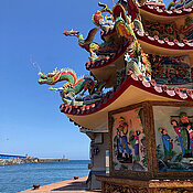 Reich verzierter Tempel in Yehliu, New Taipeh. 