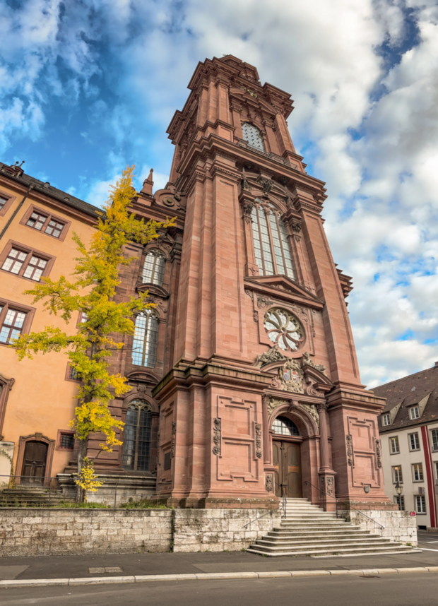 Turm der Neubaukirche. Bild: Fabio König