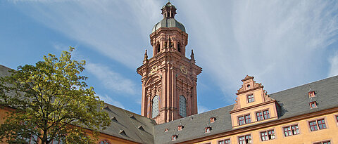 In der Neubaukriche findet das Würzburger Forum Arbeitsrecht statt.