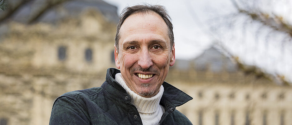 Prof. Dr. Alexander Meining vom Uniklinikum Würzburg ist der Autor des historischen Kriminalromans „Würzburger Dynamit“. 