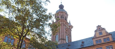 In der Neubaukirche findet im Oktober das Forum Arbeitsrecht statt.