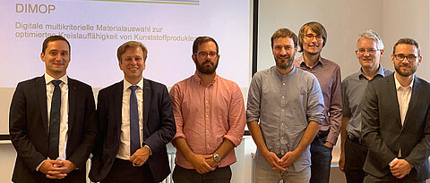 At the kickoff meeting of the DIMOP project (from left): Norman Pytel and Axel Winkelmann, both from the University of Würzburg, Roberto Molteni from ALLOD Werkstoff GmbH & Co. KG, Hermann Achenbach and Jan Werner from SKZ, Thomas Zeiler from MAINCOR Rohrsysteme GmbH & Co. KG, Tobias Prätori, University of Würzburg.