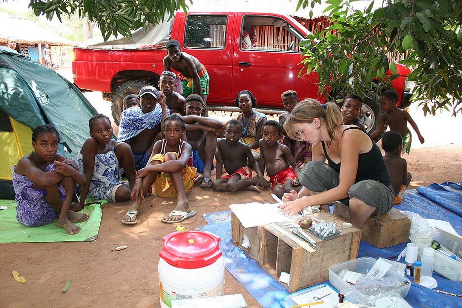 Livia Schäffler bei Feldarbeit in Madagascar, Foto: Privat