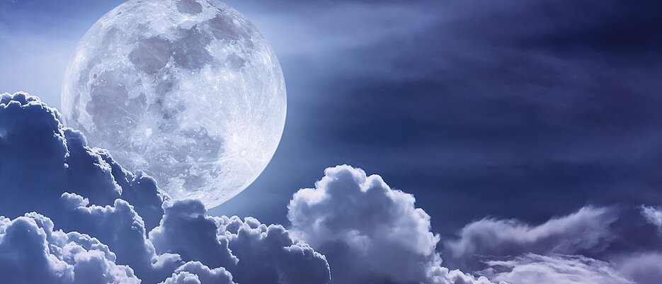 Der Mond ist immer wieder ein Motiv in der bildenden Kunst, der Lyrik und der Musik.