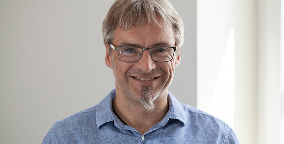Würzburg Professor Jürgen Groll.