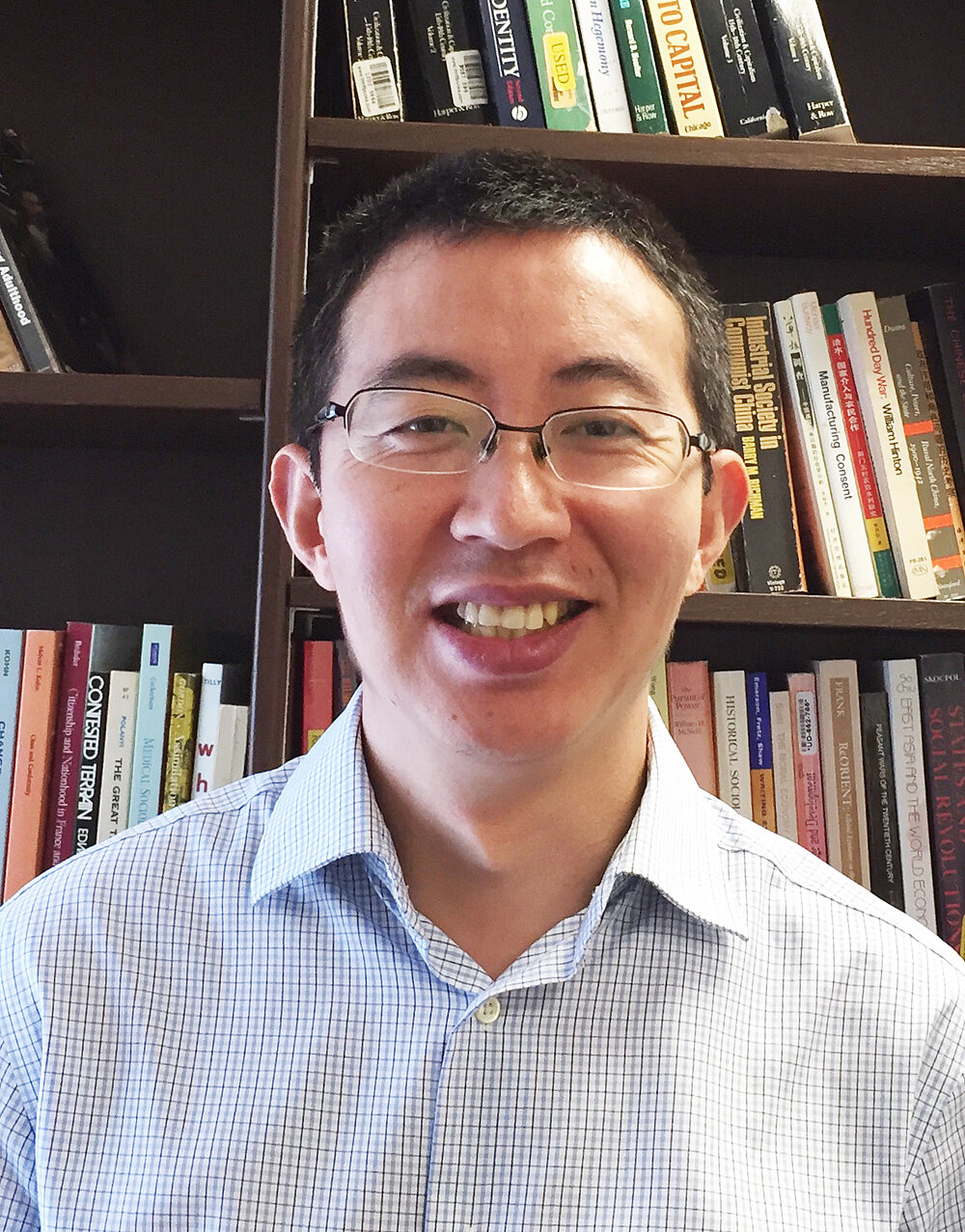 Portrait of Prof. Shaohua Zhan