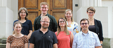 Die „Würzburg Initiative 3R (WI3R)“. Oben: Gudrun Dandekar, Christian Lotz, Daniela Zdzieblo, Antje Appelt-Menzel. Unten: Sarah Nietzer, Florian Groeber-Becker, Maria Steinke und Marco Metzger.