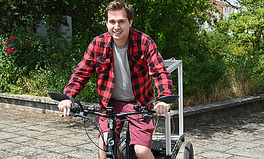 Studenten wie Simon Baumgärtner werden demnächst mit dem Rad in Würzburg unterwegs sein.