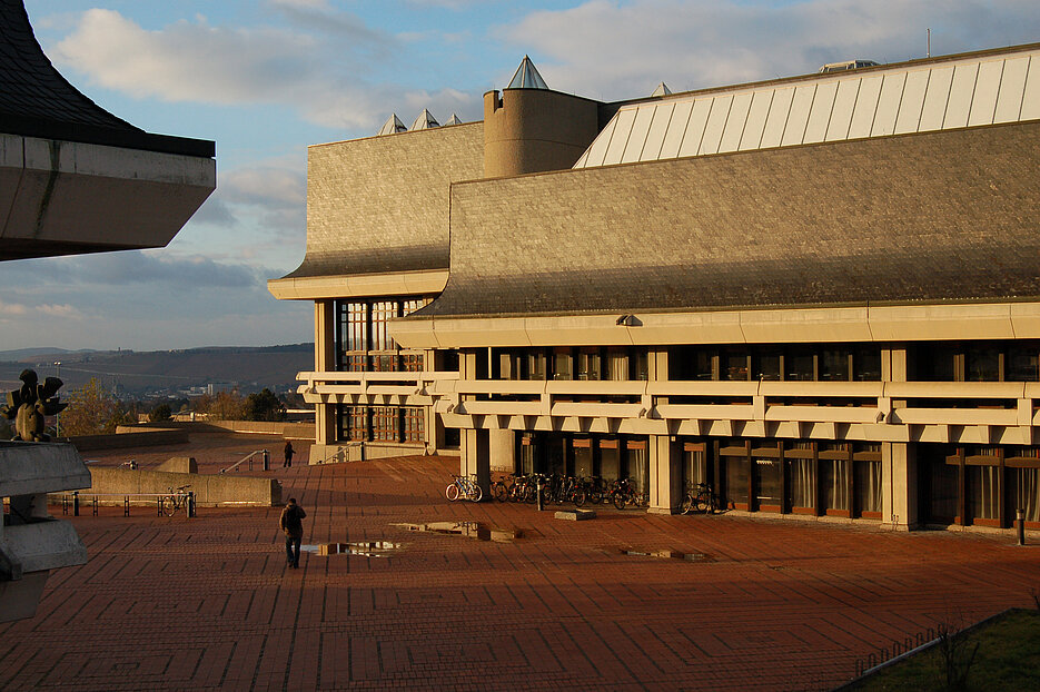 Universitätsbibliothek Würzburg, Campus Hubland
Foto: Gunnar Bartsch, 2007