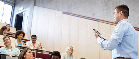 Im Juni startet die Veranstaltungsreihe „Internationalisierung der Hochschuldidaktik“ mit Workshops, Seminaren und Vorträgen. (Foto: shutterstock.com)