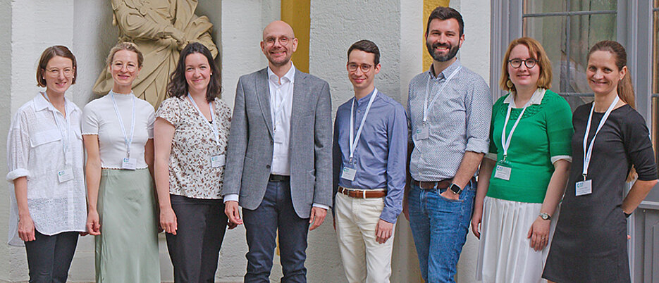 The Twins of the first funding period with TWINSIGHT spokesperson Bastian Schilling and TWINSIGHT coordinator Susanne Nuber (from left): Valerie Glutsch, Lisa Rubenbauer, Janina Marißen, Bastian Schilling, Janik Fleißner, Patrick Schummer, Geraldine Engels, Susanne Nuber. 