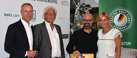 Die Mitglieder des Siegerteams (v.l.): Bernhard May, Robert Aßmann und Frank Schürt; es fehlt Diana Schraud. Rechts im Bild: Viktoria May.