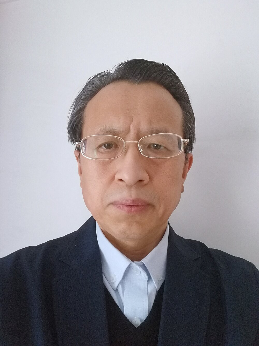 Portrait of Prof. Dr. Gang Shuge