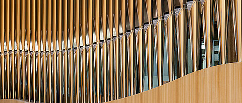 Ausschnitt der neuen Klais-Orgel im Großen Saal der Hochschule für Musik Würzburg (Foto: Gerhard Hagen, Bamberg)