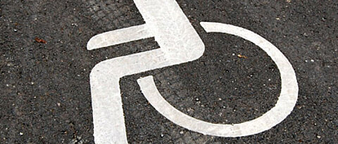 Barrierefreiheit heißt mehr als spezielle Parkplätze für Rollstuhlfahrer.