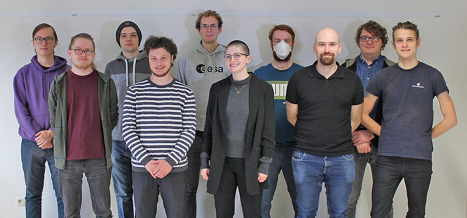 Some of the 20 students who are working independently on the KI-SENS project for more safety in small satellites.