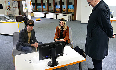 Im MIND-Center trat Anna Stolz im Spiel „Mindball“ gegen Andreas Elsholz an.