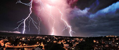 Gewitter mit Blitzen über Bad Kissingen. (Foto: Benedikt Borst)