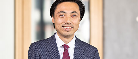 Portrait picture of Professor Qing Ye