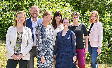 Das Team der deutsch-französischen Studien (v.l.): Hildegard Haberl (Caen), Julien Bobineau, Brigitte Burrichter, Katrin Weigand, Raphaëlle Jung, Martina Gold, Annika Möller (Caen). 