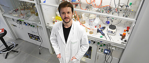 Jake Greenfield establishes his first own research group at JMU.