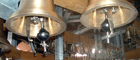 Die Blütezeit des Carillons begann im 17. Jahrhundert. Das Instrument der Uni Würzburg ist knapp 20 Jahre alt. 